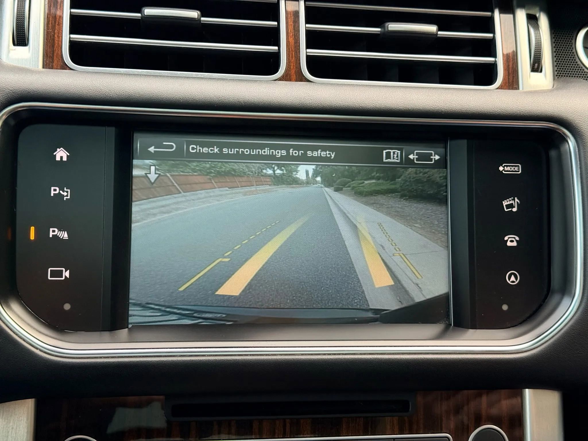 Used 2016 Land Rover Range Rover HSE image 45