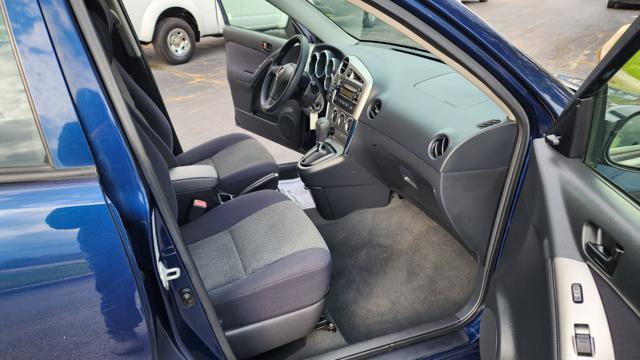 Used 2006 Toyota Matrix XR AWD/4WD image 16