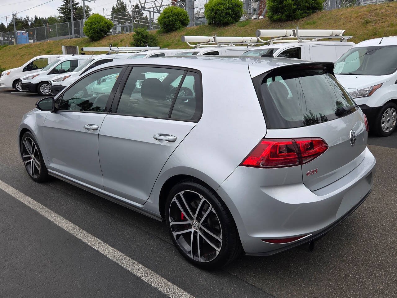 Used 2017 Volkswagen GTI Sport FWD image 5