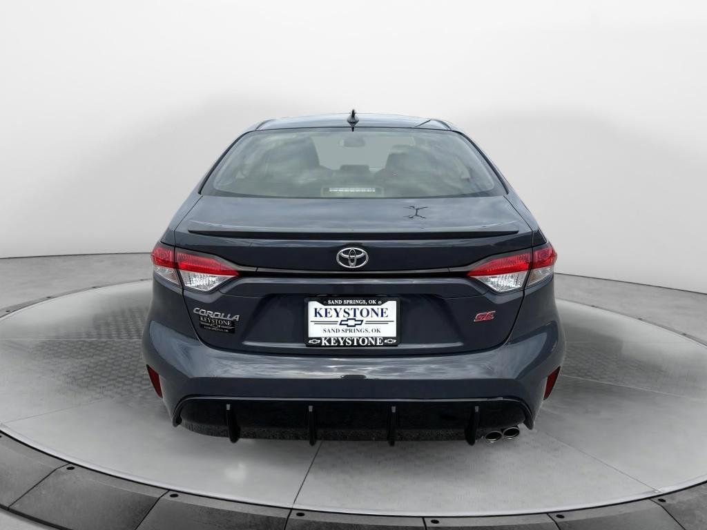 Used 2024 Toyota Corolla SE image 3