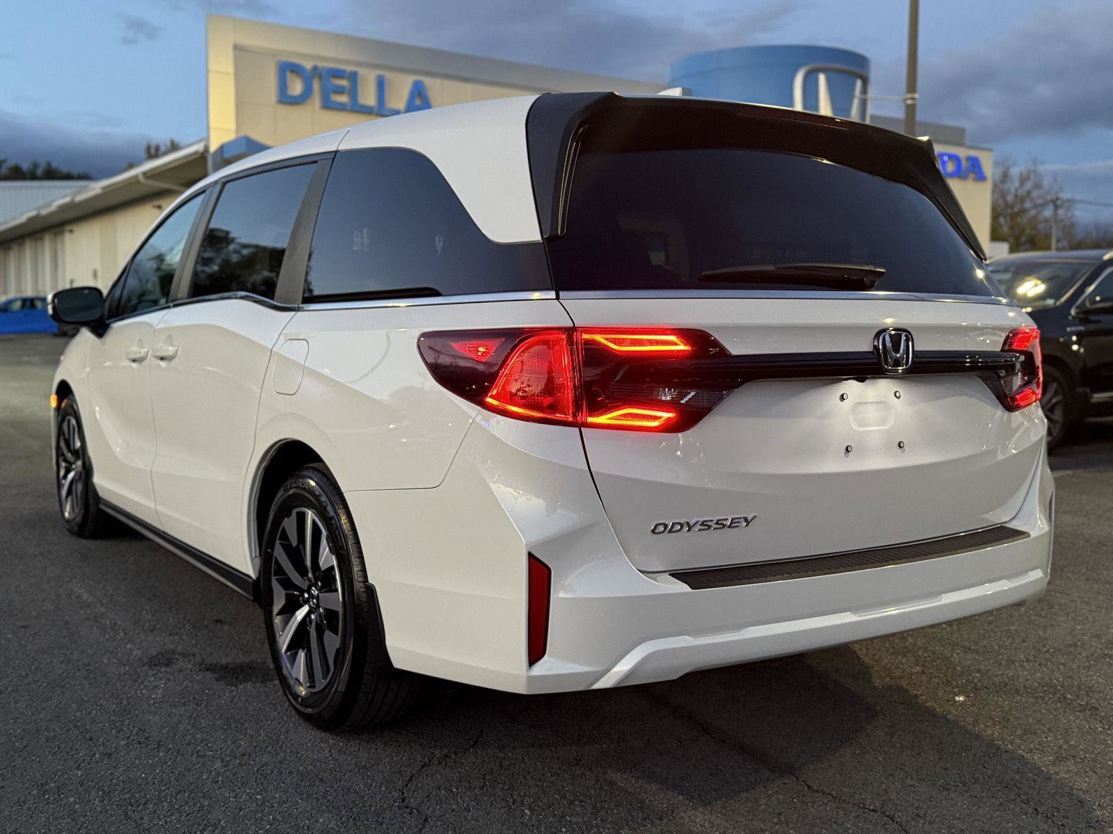 Certified 2026 Honda Odyssey EX-L image 7