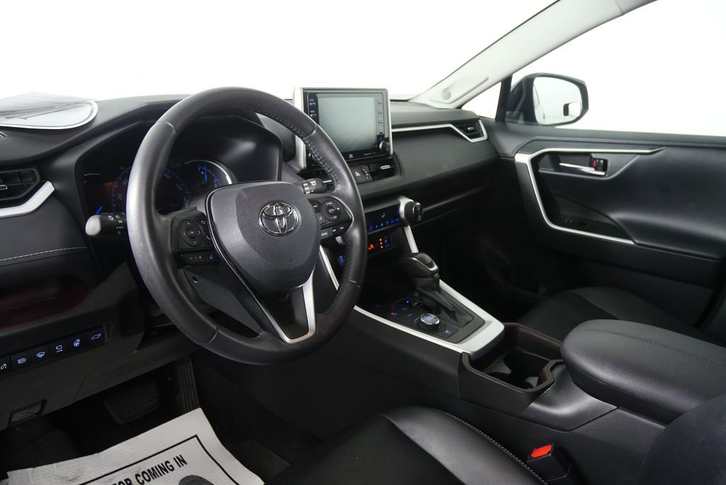 Used 2021 Toyota RAV4 Limited image 10