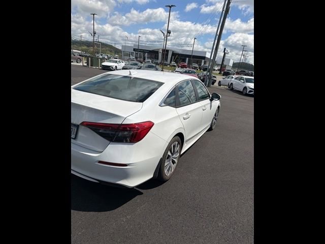 Used 2023 Honda Civic EX image 3