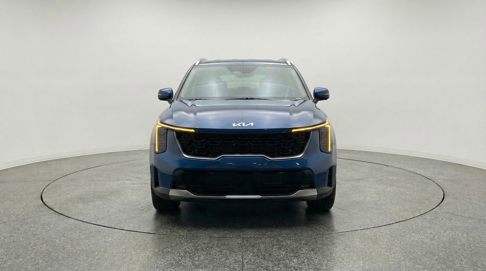 Used 2024 Kia Sorento S image 2