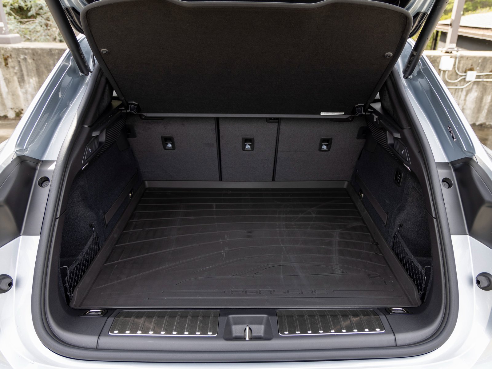 New 2025 Porsche Macan Electric image 45