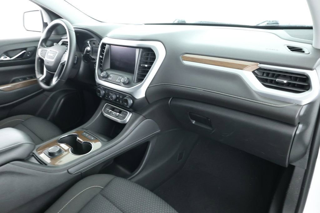 Used 2023 GMC Acadia SLE image 24