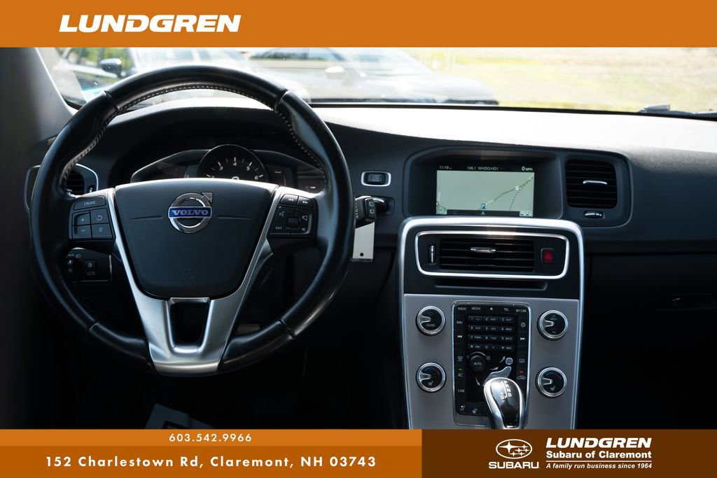 Used 2017 Volvo V60 T5 Premier w/ Convenience Package image 6