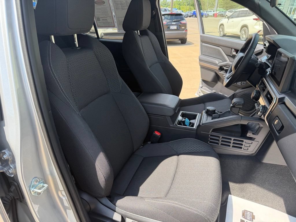 Certified 2025 Toyota 4Runner SR5 AWD/4WD image 33