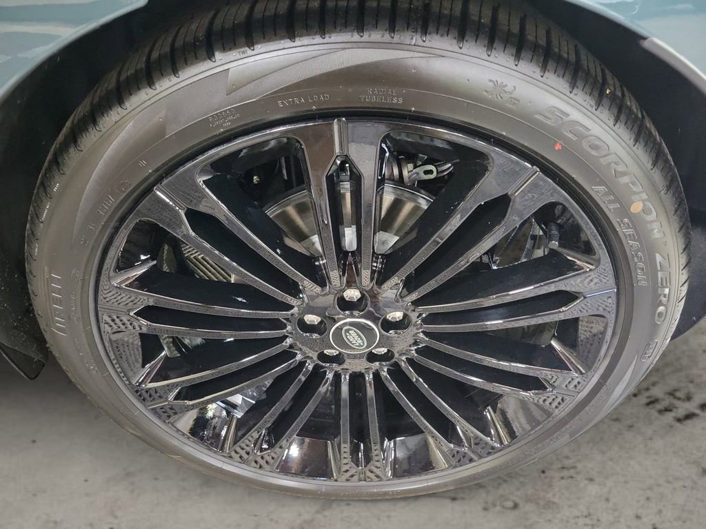 New 2026 Land Rover Range Rover Velar Dynamic SE image 10