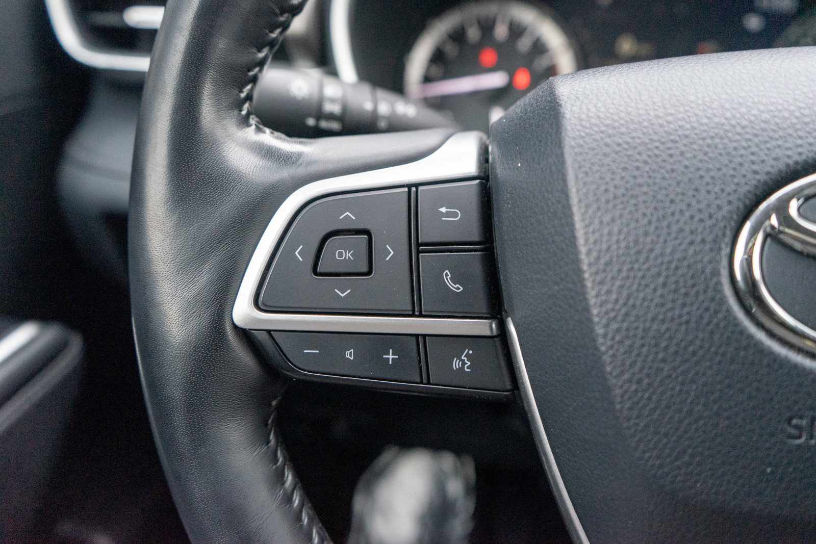 Used 2022 Toyota Highlander XLE image 24