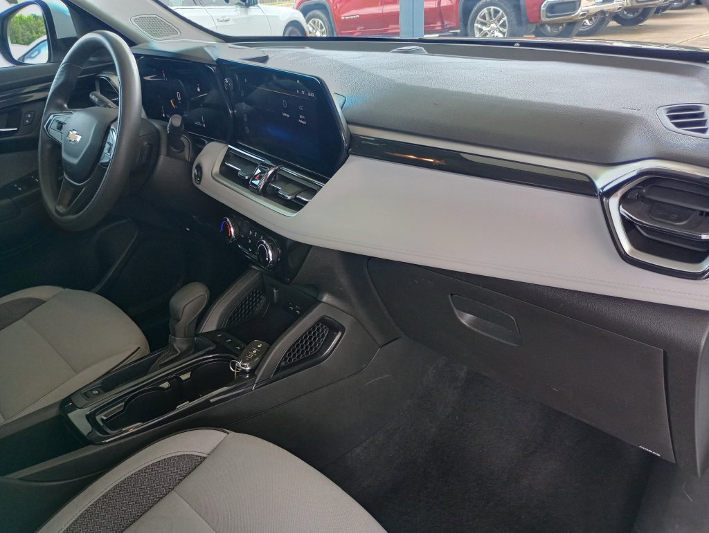 Used 2025 Chevrolet TrailBlazer LT FWD image 21
