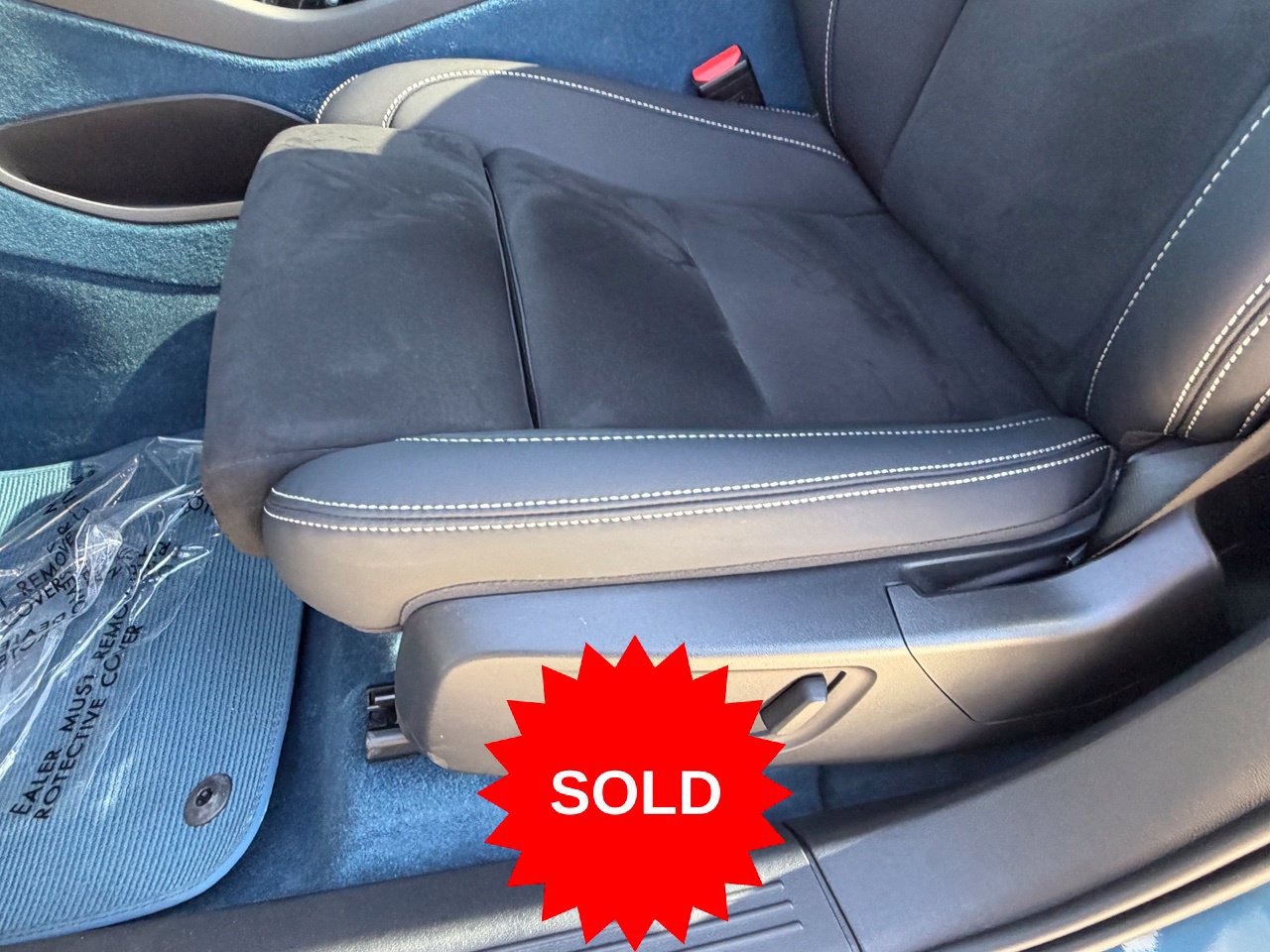 Certified 2023 Volvo C40 P8 Recharge Plus AWD/4WD image 32