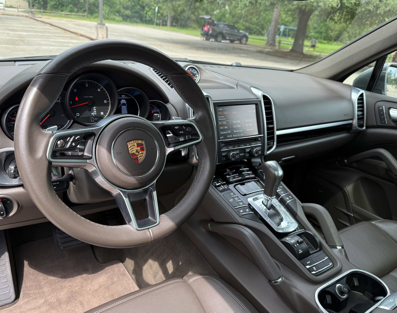 Used 2015 Porsche Cayenne Diesel image 4