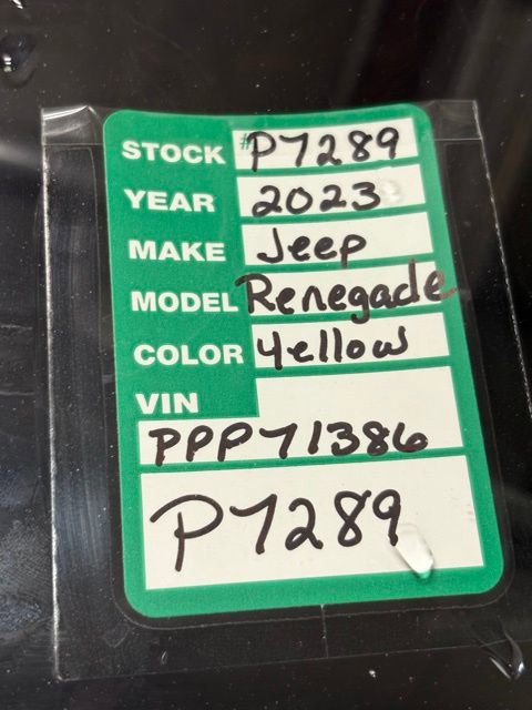 Used 2023 Jeep Renegade Trailhawk AWD/4WD image 21