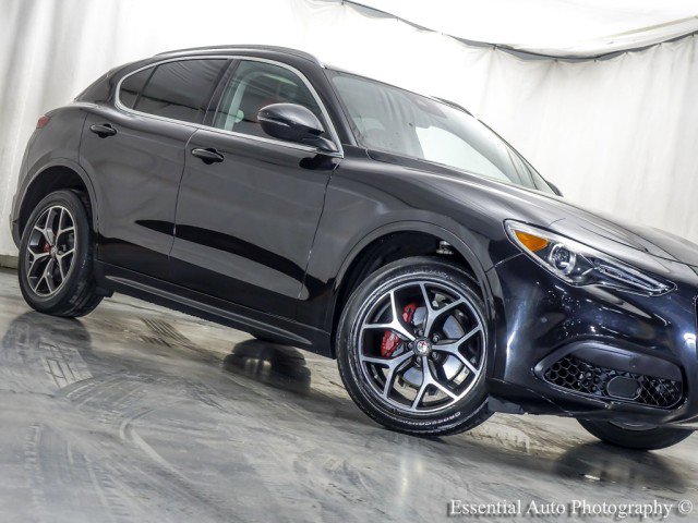 Used 2020 Alfa Romeo Stelvio Ti w/ Active Blind Spot Package image 4