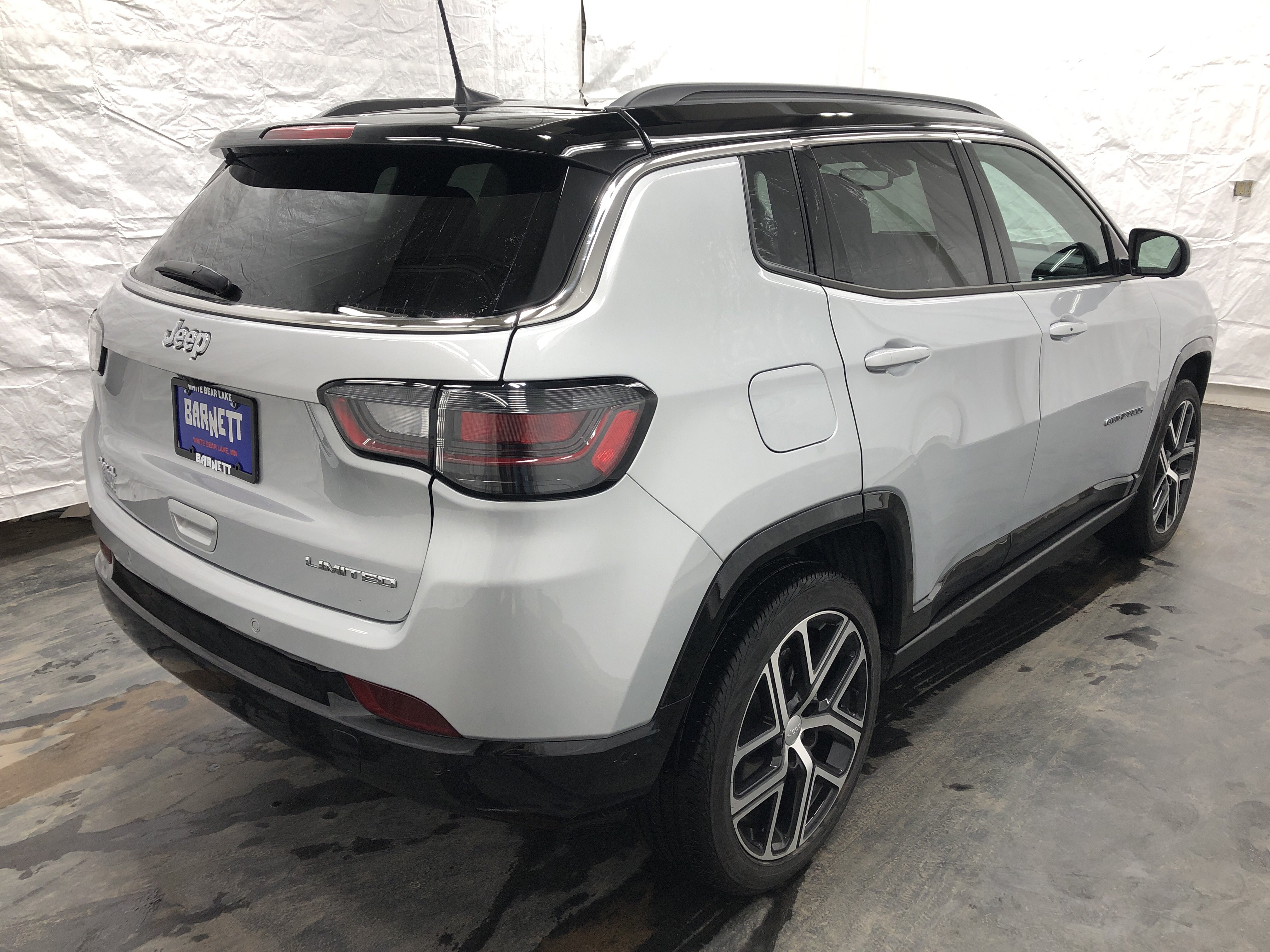 Certified 2024 Jeep Compass Limited w/ Elite Group AWD/4WD image 5