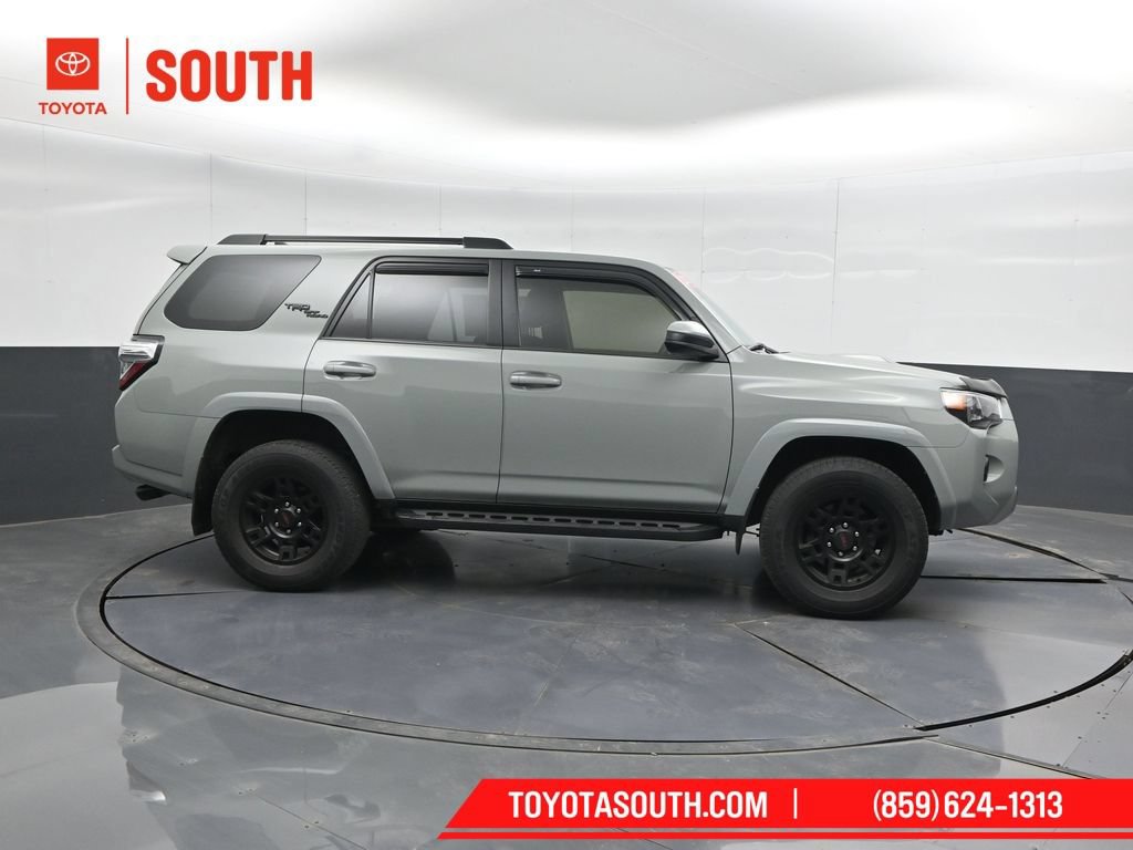 Used 2023 Toyota 4Runner TRD Off-Road AWD/4WD image 3