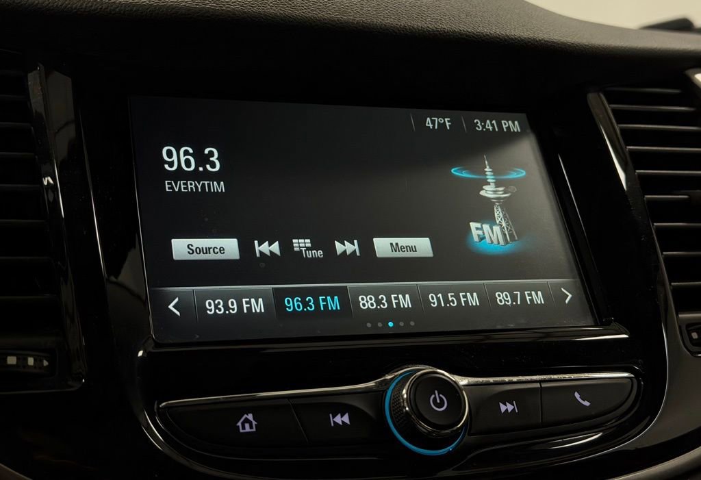 Used 2017 Chevrolet Trax LT w/ LT Convenience Package image 18