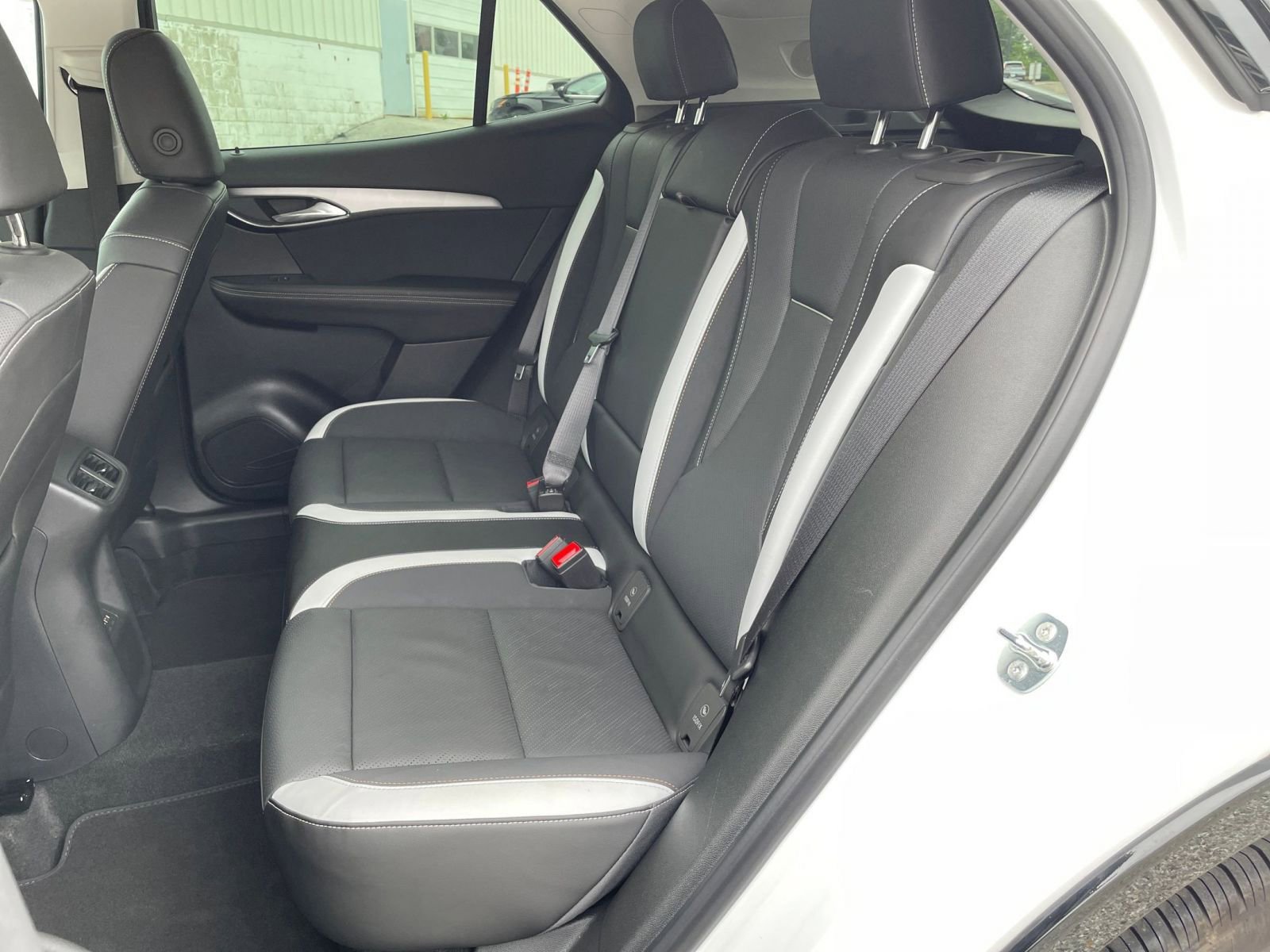 Used 2024 Buick Envision Sport Touring image 25