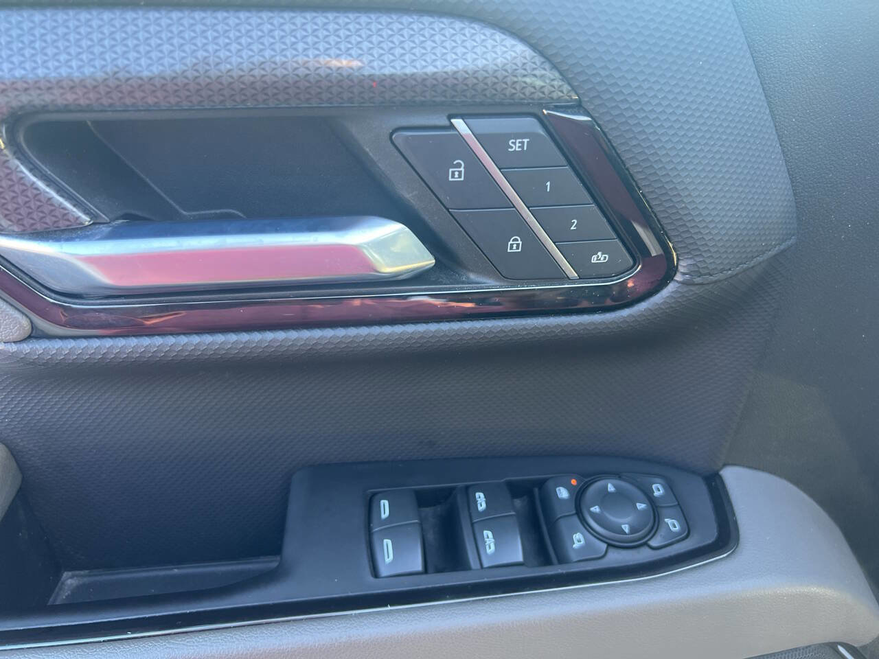 Used 2022 Chevrolet Silverado 1500 ZR2 w/ Technology Package image 19