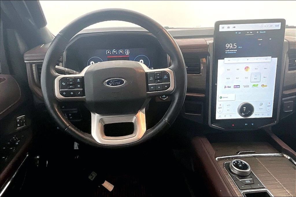 Used 2022 Ford Expedition Limited image 8