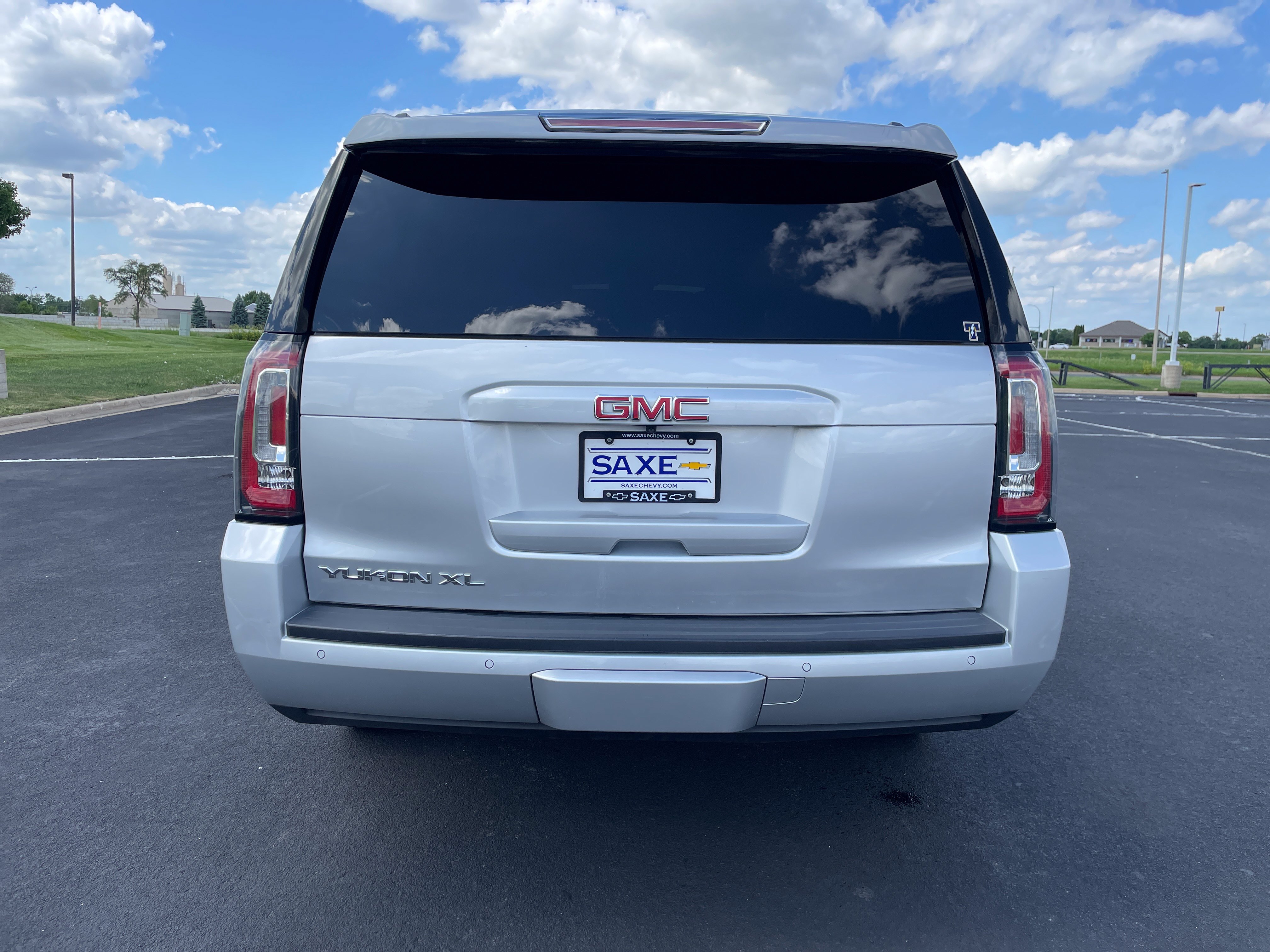Used 2020 GMC Yukon XL SLT RWD image 4