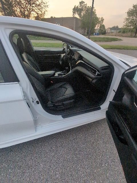 Certified 2024 Toyota Camry SE FWD image 3