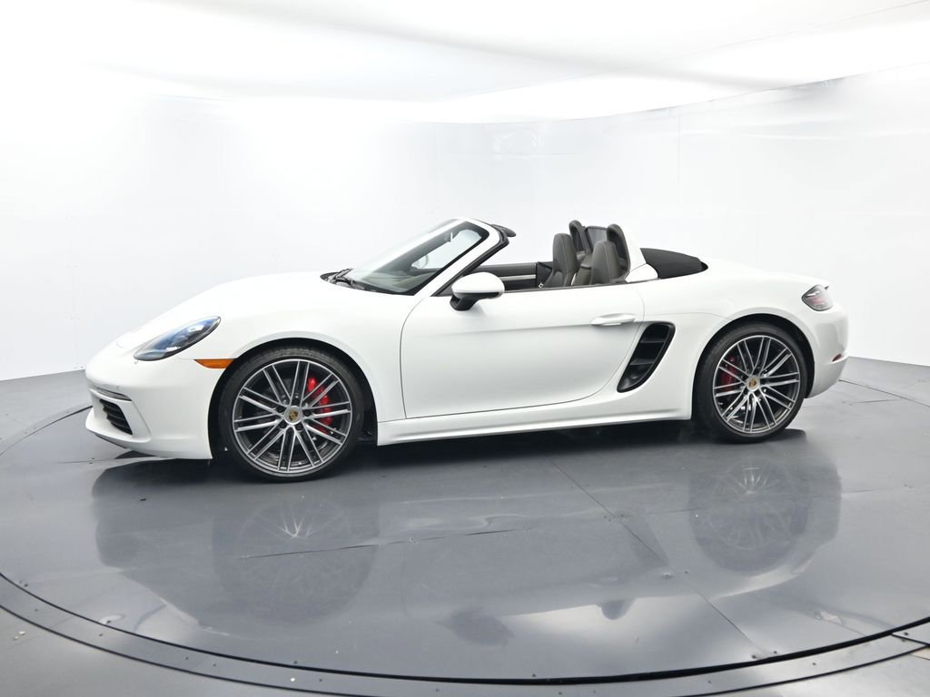 Certified 2025 Porsche 718 Boxster S image 2