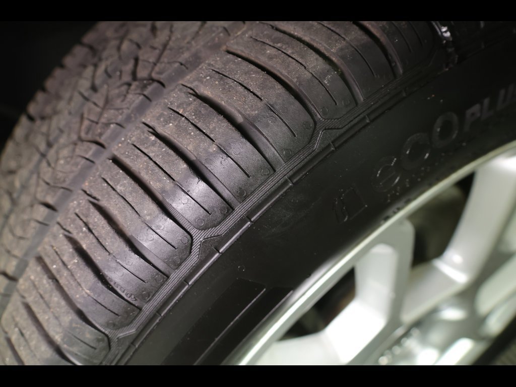 Used 2019 Jeep Renegade Latitude w/ Safety & Security Group II image 11