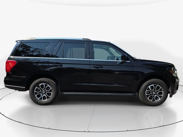 Used 2024 Ford Expedition XLT RWD image 4