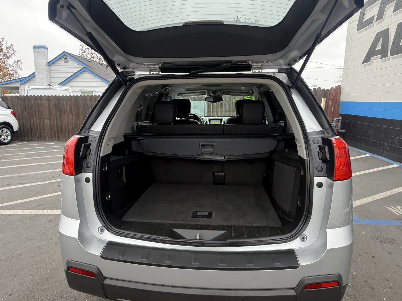 Used 2015 GMC Terrain SLT w/ Chrome Edition image 16