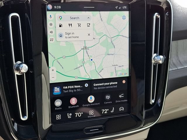 Certified 2024 Volvo XC40 B5 Plus w/ Protection Package Premier AWD/4WD image 19