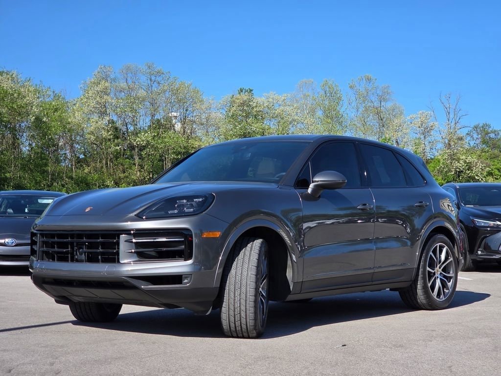 Used 2024 Porsche Cayenne image 27