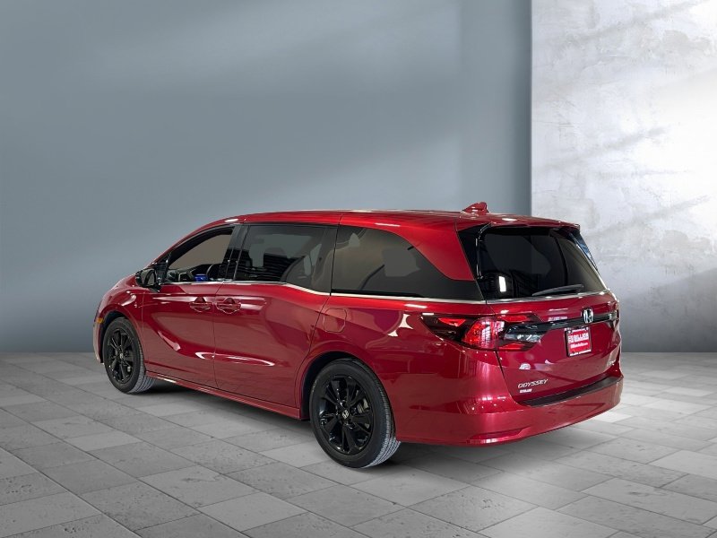 Used 2024 Honda Odyssey Sport image 4