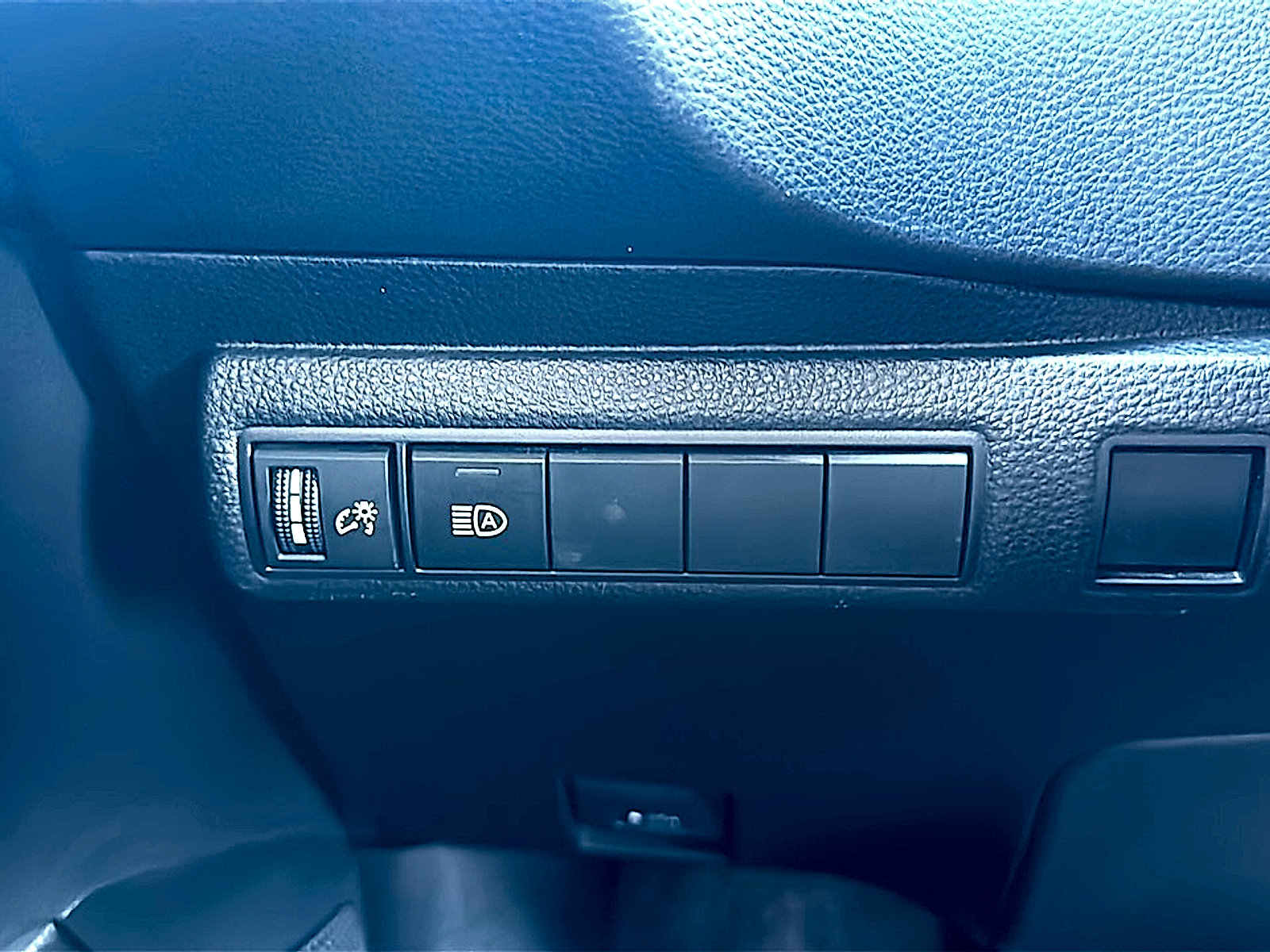 Used 2023 Toyota Corolla LE image 35