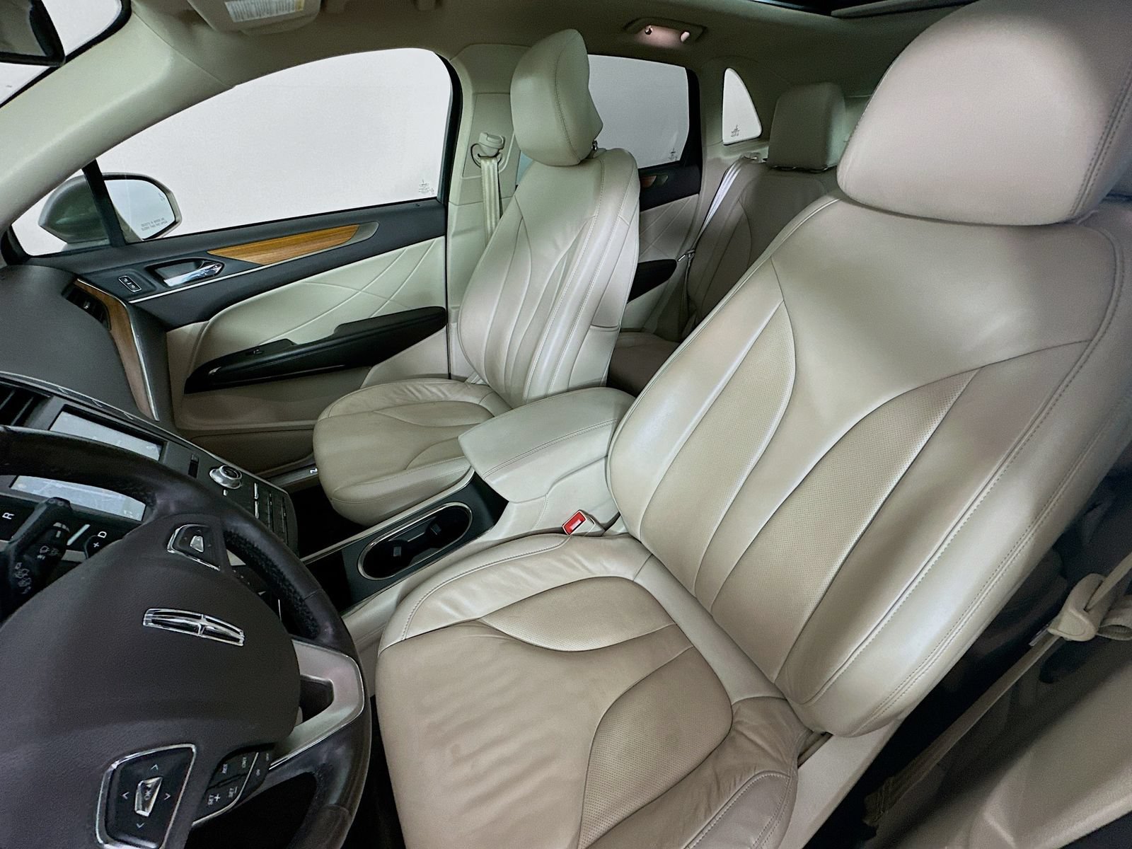 Used 2019 Lincoln MKC Select w/ Select Plus Package AWD/4WD image 33