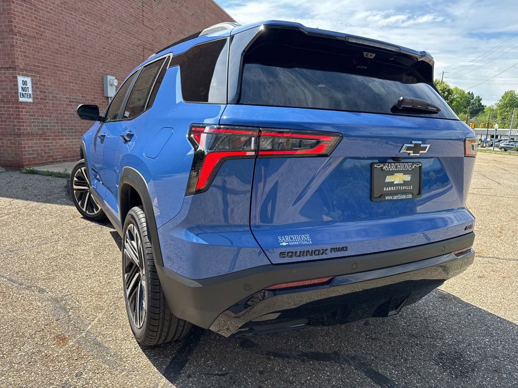 New 2026 Chevrolet Equinox RS w/ Convenience Package III AWD/4WD image 5