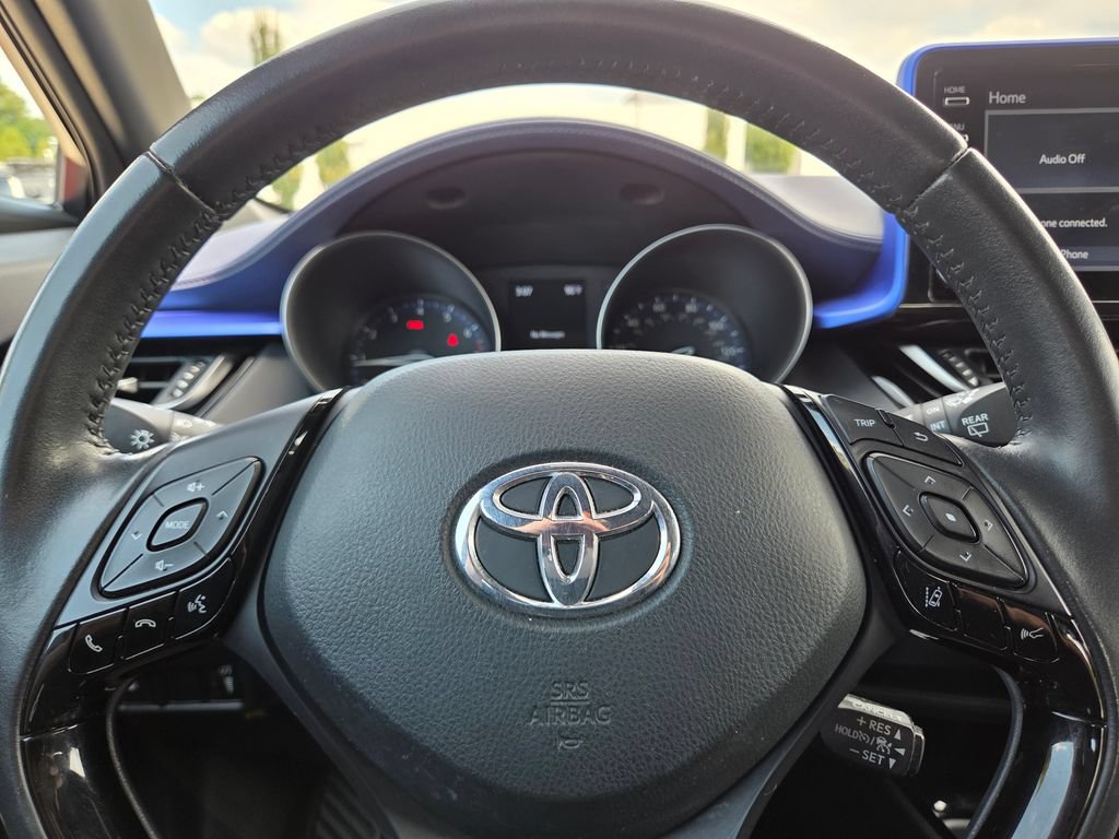 Used 2021 Toyota C-HR XLE FWD image 31