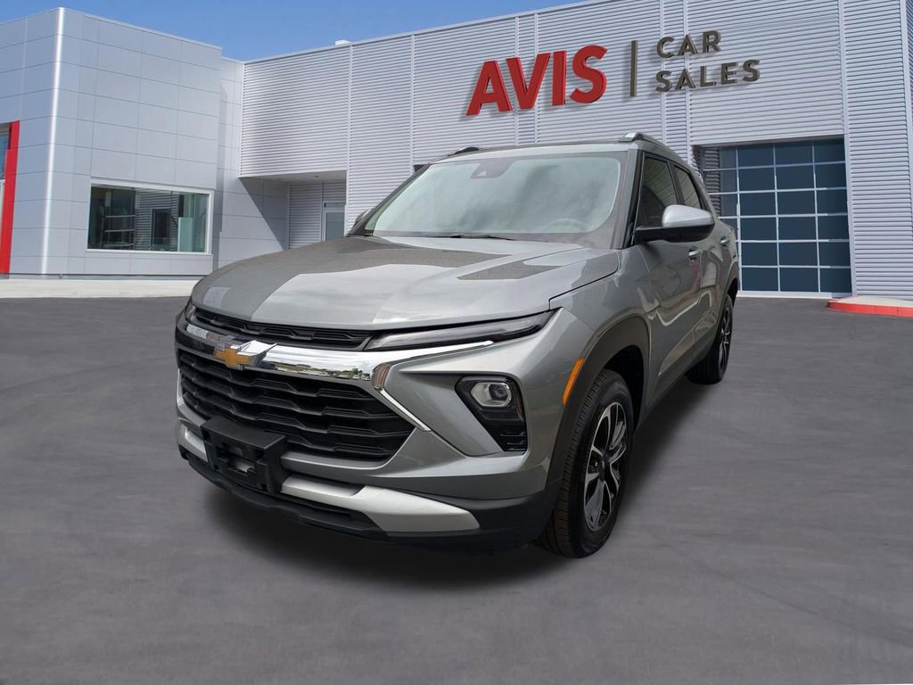 Used 2025 Chevrolet TrailBlazer LT AWD/4WD image 1