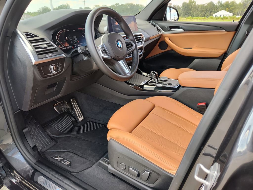 Used 2024 BMW X3 xDrive30i w/ M Sport Package image 2