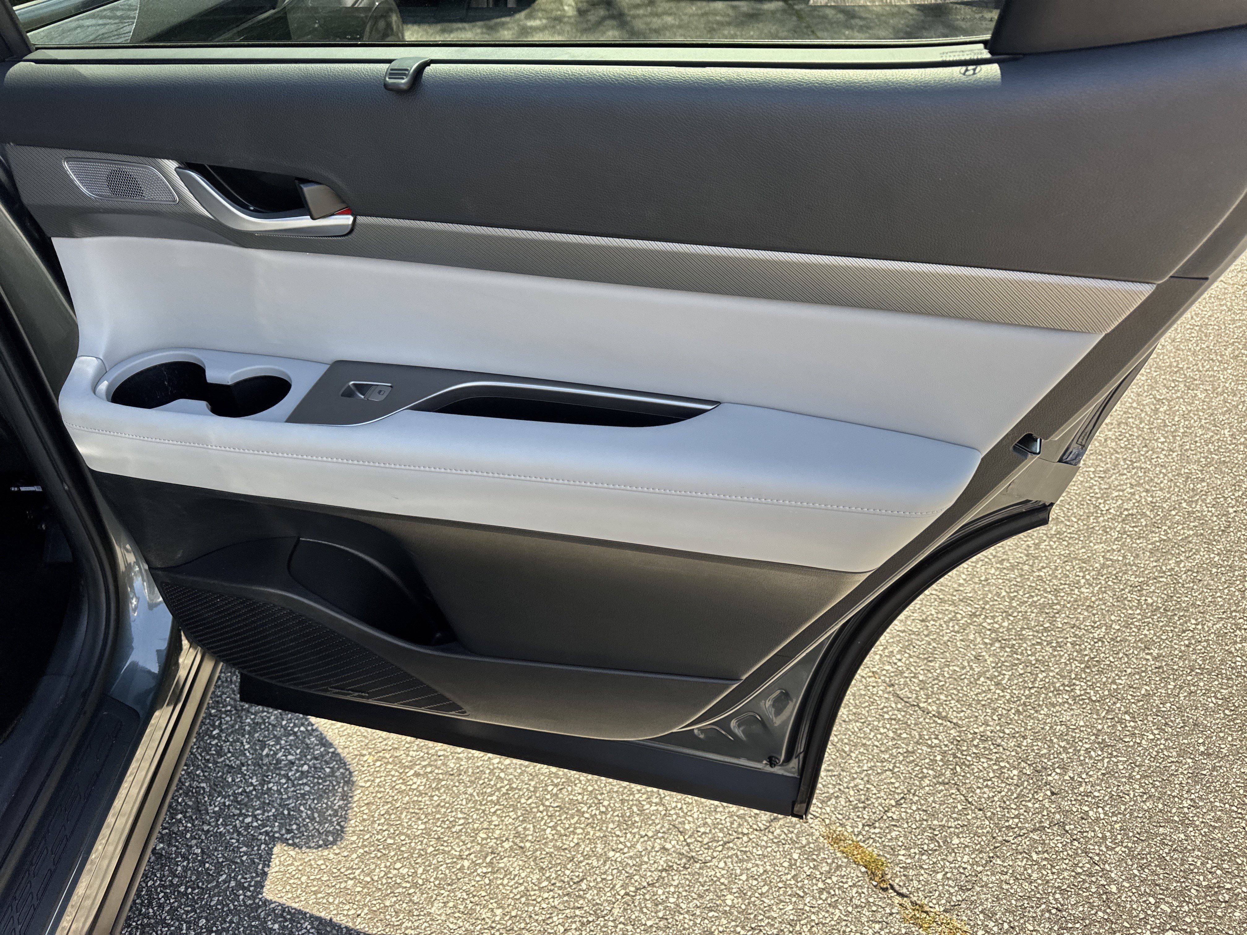 Used 2024 Hyundai Palisade SEL w/ Premium Package image 16