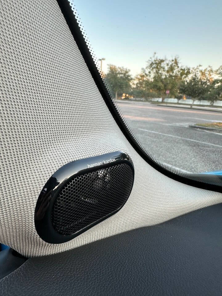 Used 2019 MINI Cooper S w/ Premium Package image 29