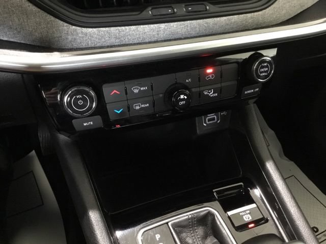 Used 2024 Jeep Compass Latitude AWD/4WD image 27