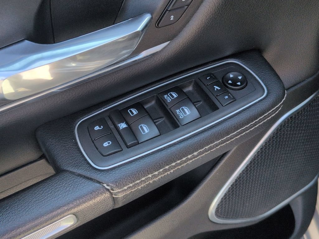Used 2021 RAM 1500 Laramie AWD/4WD image 13