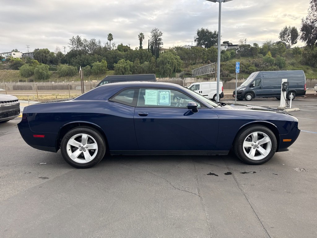 Used 2014 Dodge Challenger SXT image 8