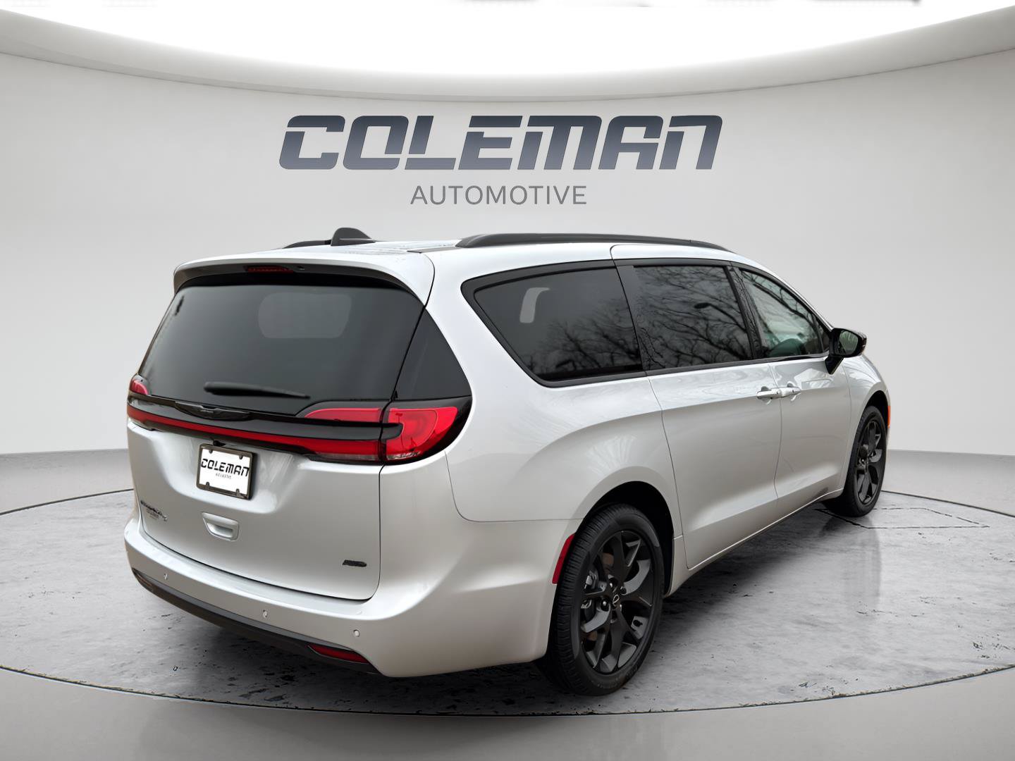New 2026 Chrysler Pacifica Select w/ S Appearance Package AWD/4WD image 9