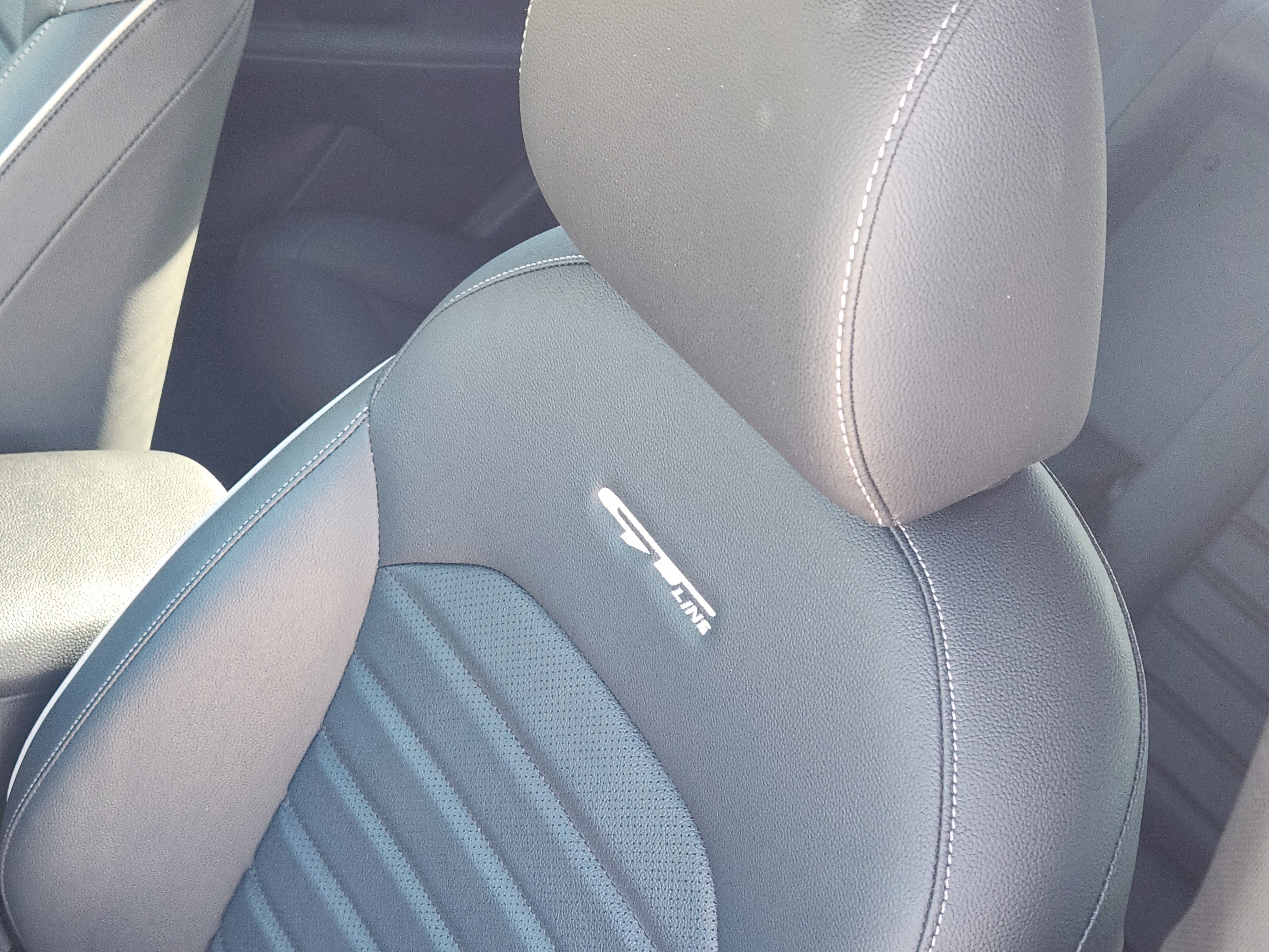 Used 2023 Kia Forte GT-Line w/ GT-Line Premium Package image 16