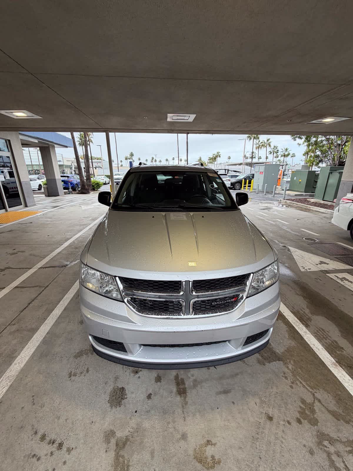 Used 2014 Dodge Journey SE w/ Flexible Seating Group FWD image 2