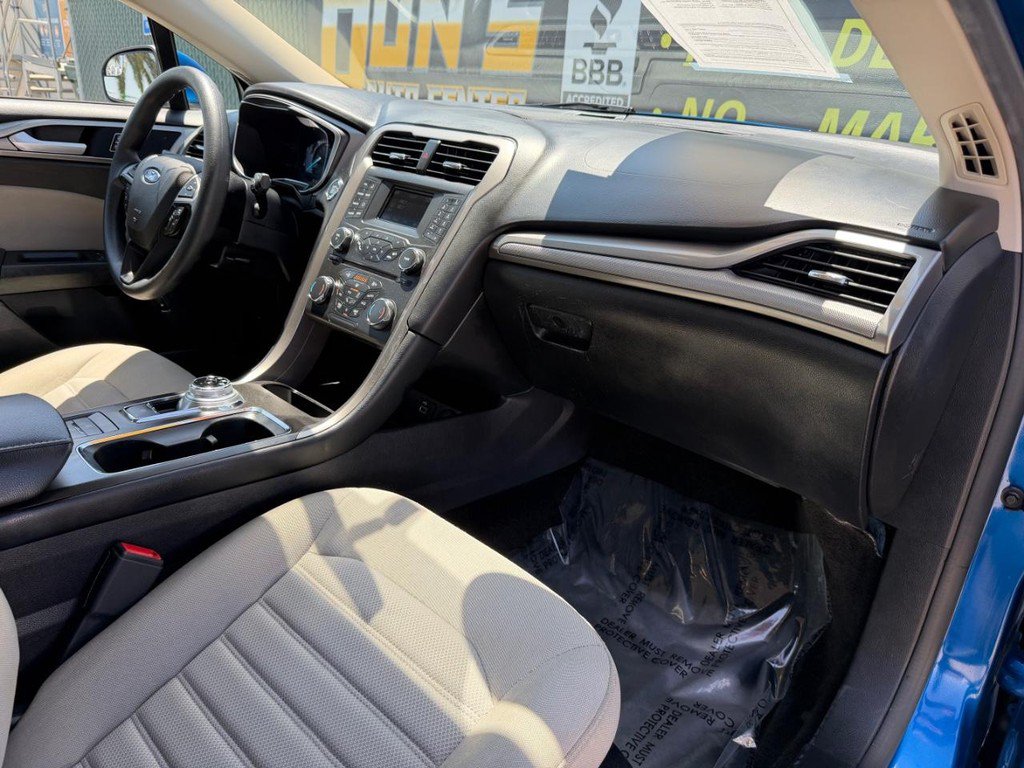 Used 2017 Ford Fusion S FWD image 20