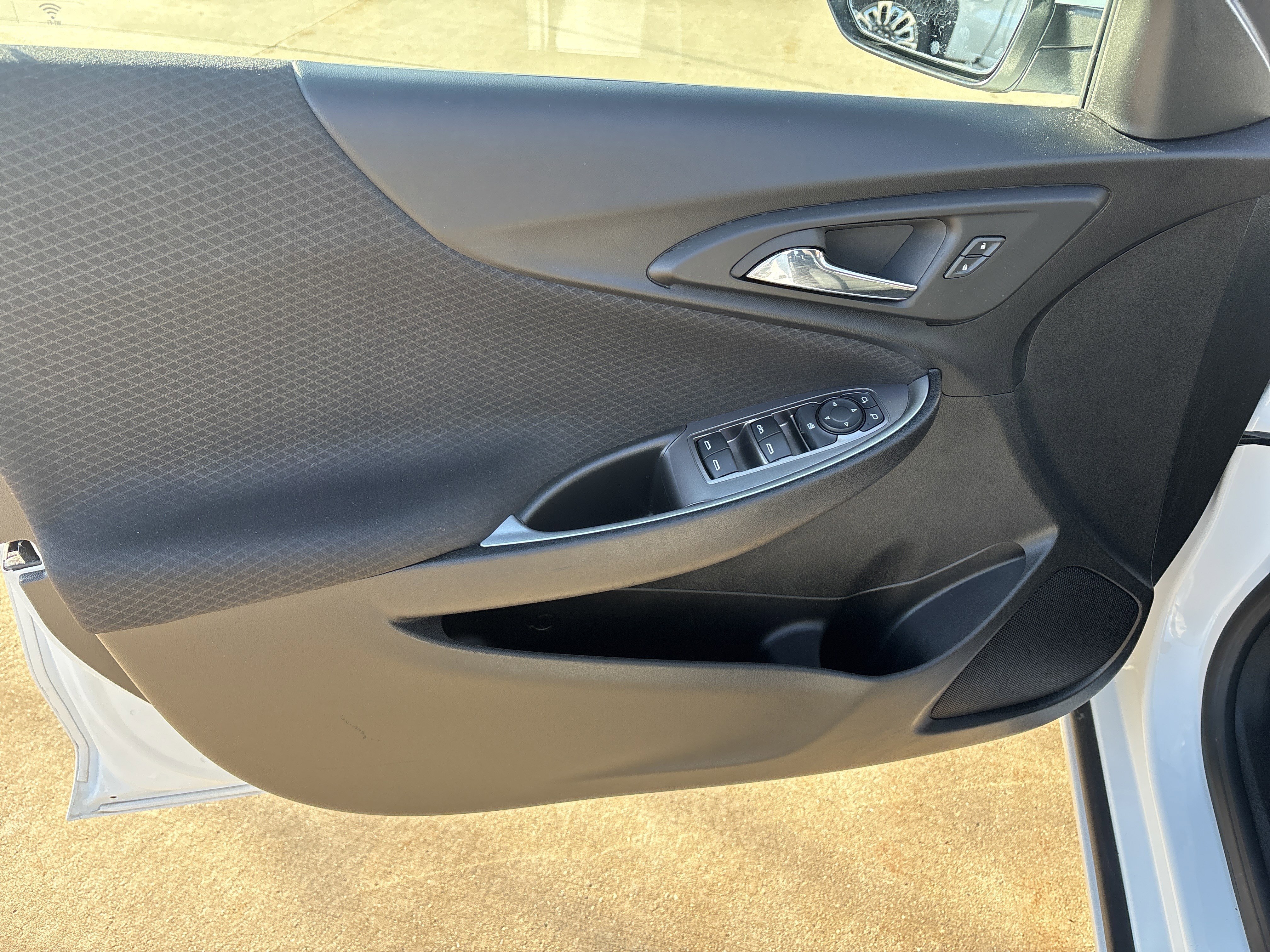 Used 2024 Chevrolet Malibu LT FWD image 10